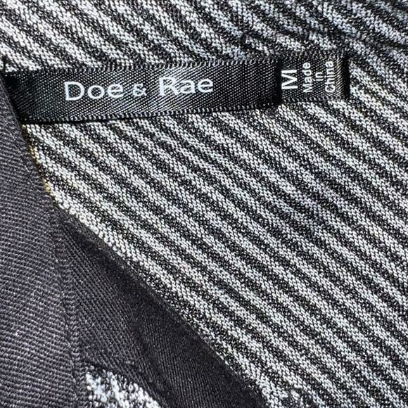 Doe & Rae Black White Striped Halter Tank Top Sleeveless Knit Blouse Size M - Picture 5 of 7